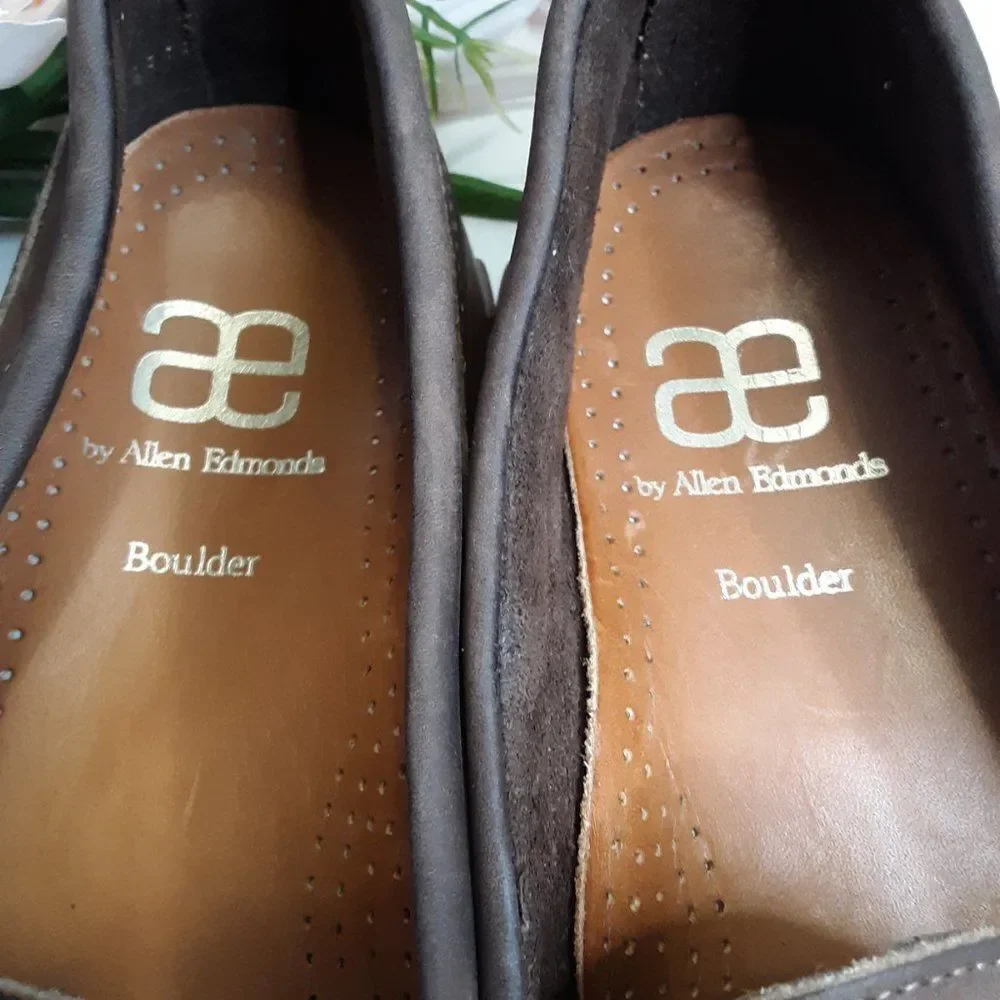 Allen Edmonds Men's size 9D Brown Leather Loafer